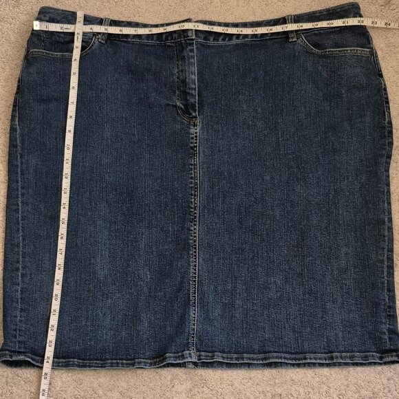 Talbots Dark Wash Knee Length Medium Wash Denim Skirt Size 22W EUC - Picture 4 of 6